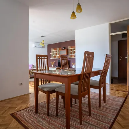 Panorama Point Apartment *