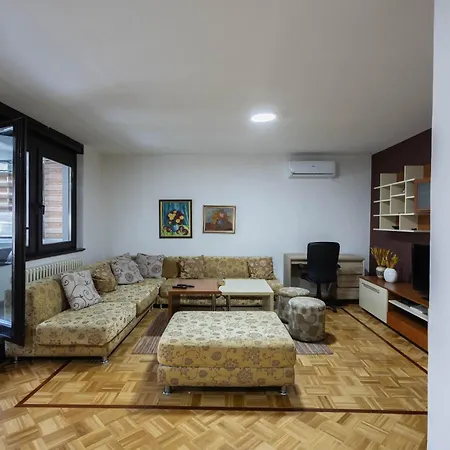 Panorama Point Apartment *