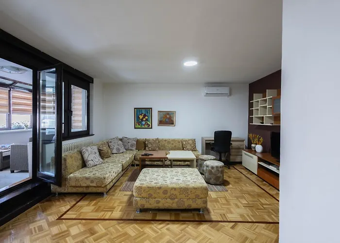 Panorama Point Apartment *